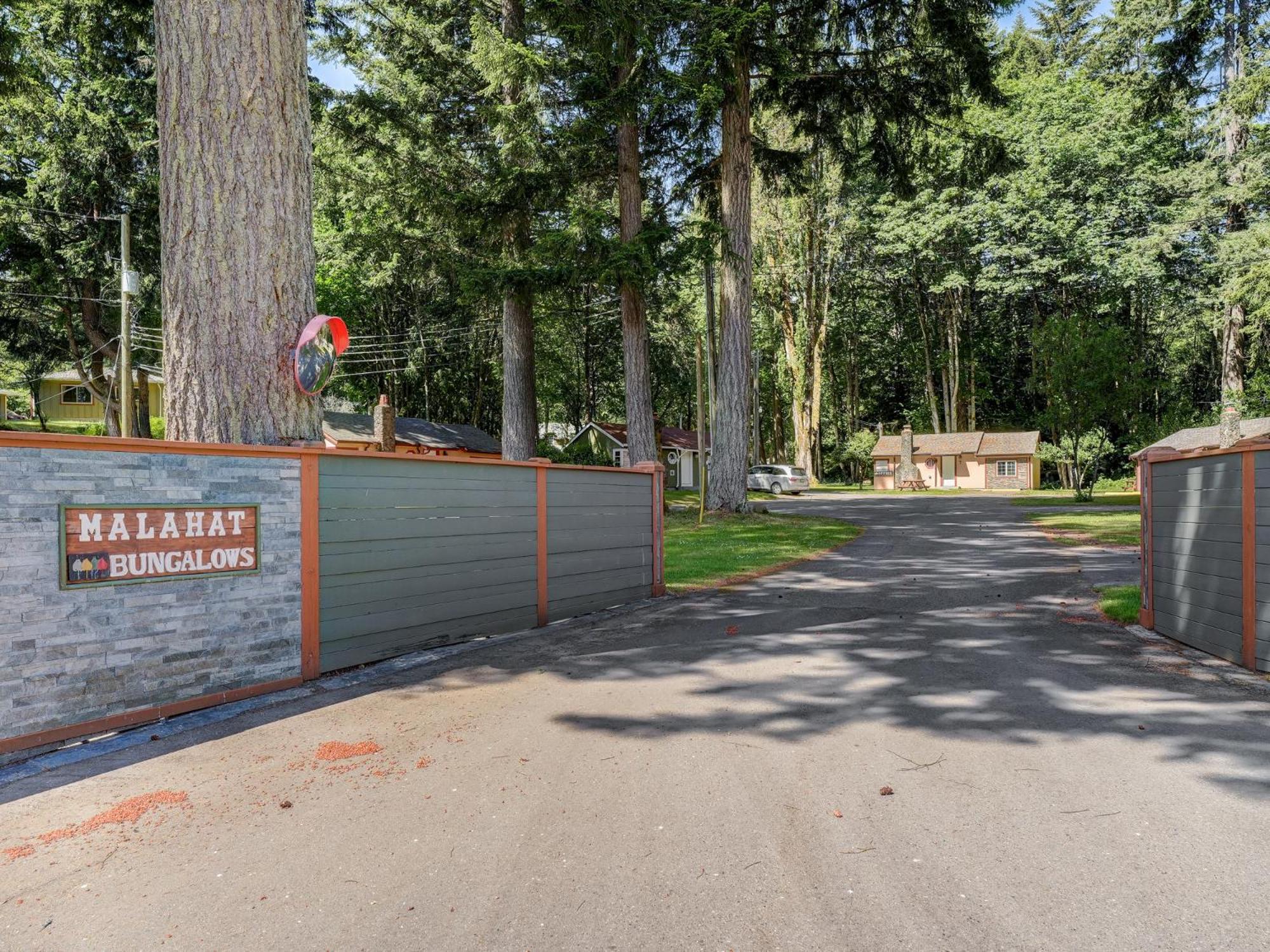 Malahat Bungalows Motel Esterno foto